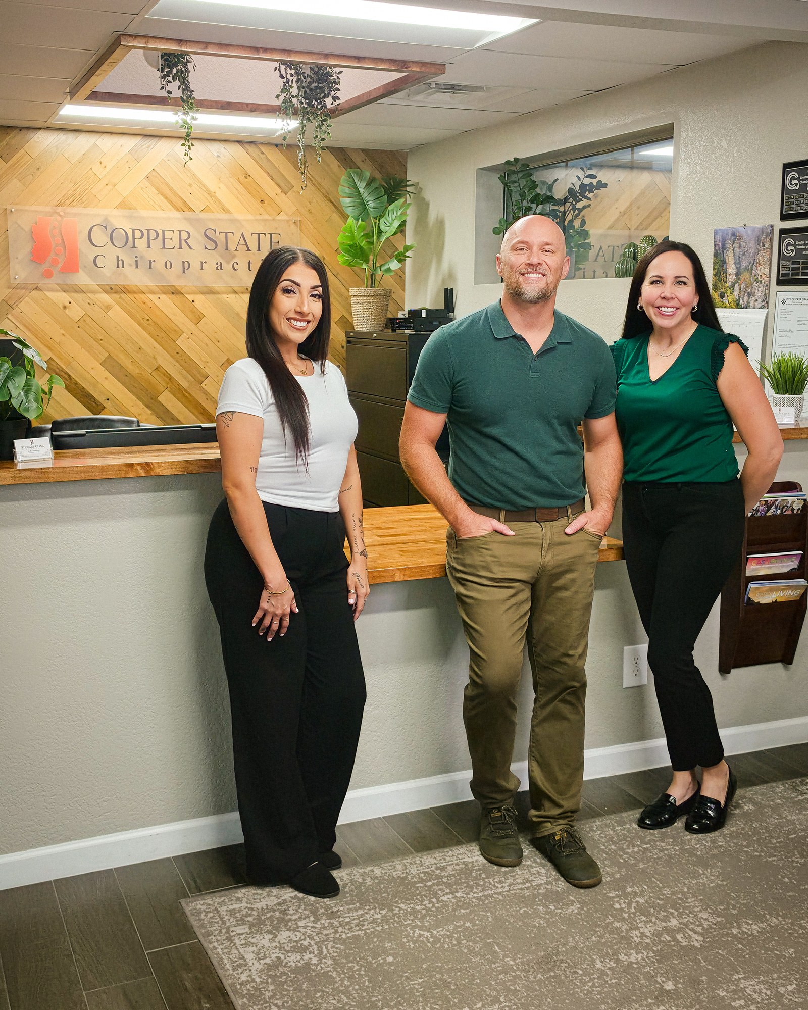 Copper State Chiropractic team members at the front desk